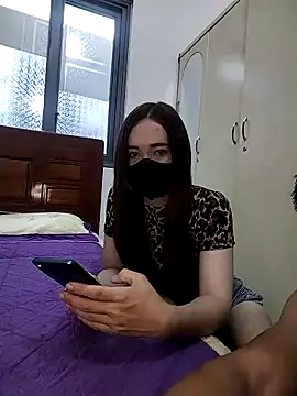   LuLLu   online show from 09-12-25, 06:46