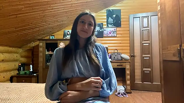Snapshot of Shyselly chatting on 09-10-25, 04:39 Shyselly online show from 09-10-25, 04:39