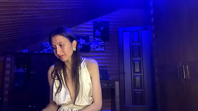 Snapshot of Shyselly chatting on 09-27-25, 03:29 Shyselly online show from 09-27-25, 03:29