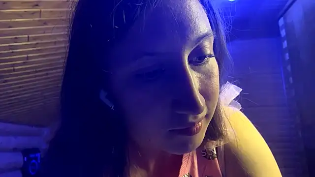 Snapshot of Shyselly chatting on 09-14-25, 05:13 Shyselly online show from 09-14-25, 05:13