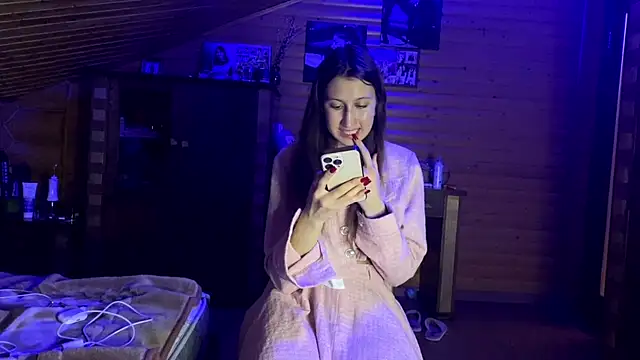 Snapshot of Shyselly chatting on 10-04-25, 07:15 Shyselly online show from 10-04-25, 07:15