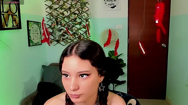 Krysten Riter online show from 11-27-25, 02:50