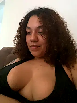 Snapshot of MorganaBelc chatting on 11-04-25, 08:23 MorganaBelc online show from 11-04-25, 08:23