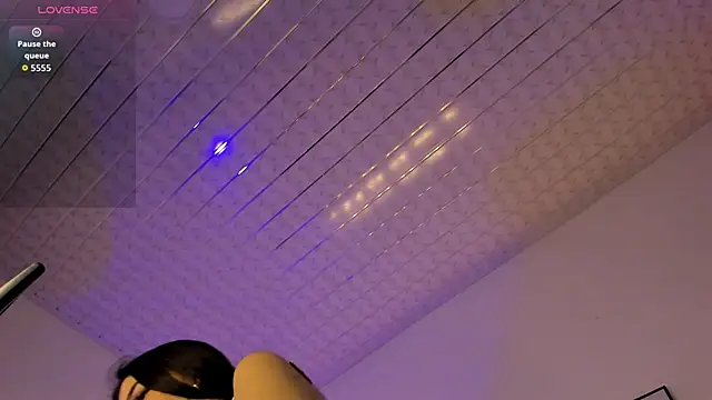 Zahra milks online show from 09-18-25, 01:36