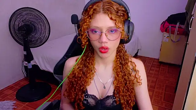 Birdie 0 online show from 10-13-25, 01:56