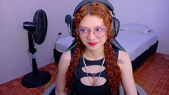 Birdie 0 online show from 09-09-25, 01:31