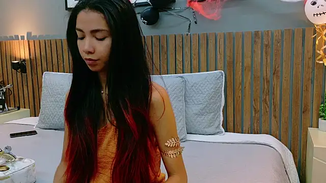 luna roja25 online show from 10-31-25, 12:57