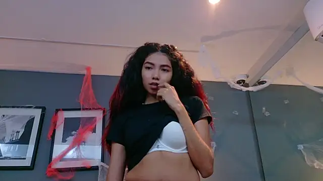 luna roja25 online show from 10-18-25, 12:40