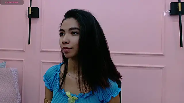 luna roja25 online show from 12-19-25, 02:52