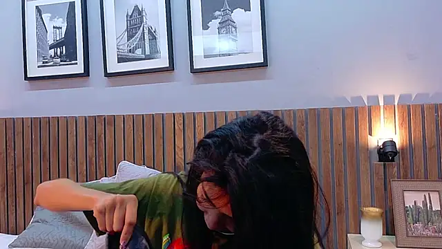 luna roja25 online show from 02-26-26, 01:00