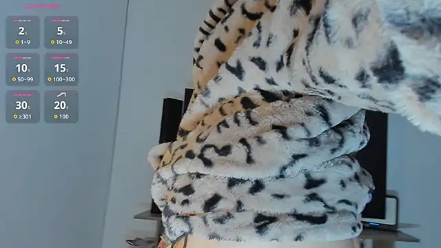 tianastone  online show from 10-18-25, 06:26