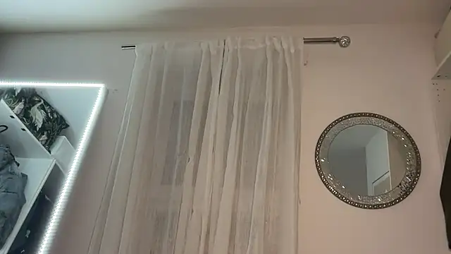 Snapshot of KayleeBella chatting on 02-24-26, 08:53 KayleeBella online show from 02-24-26, 08:53