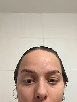 KayleeBella online show from 11-18-25, 06:00