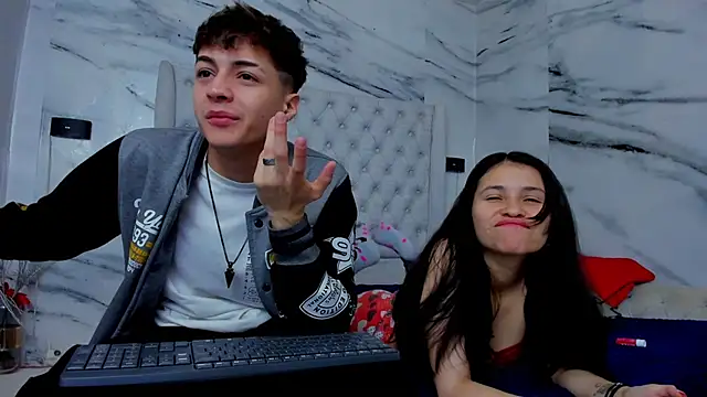 Ari and Storm online show from 12-21-25, 01:46