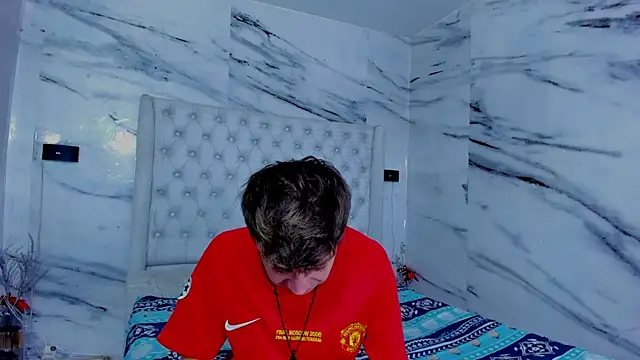 Ari and Storm online show from 12-14-25, 01:39