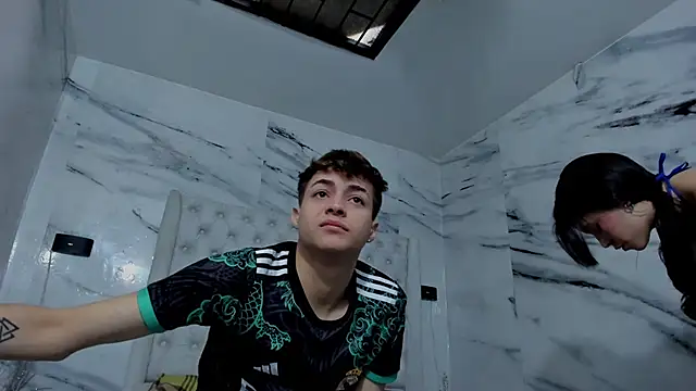 Ari and Storm online show from 12-05-25, 01:43