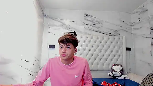 Ari and Storm online show from 01-17-26, 03:48