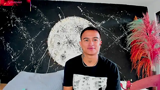 LiamDeep online show from 11-23-25, 03:44