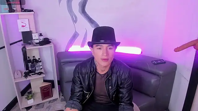 LiamDeep online show from 11-05-25, 08:34