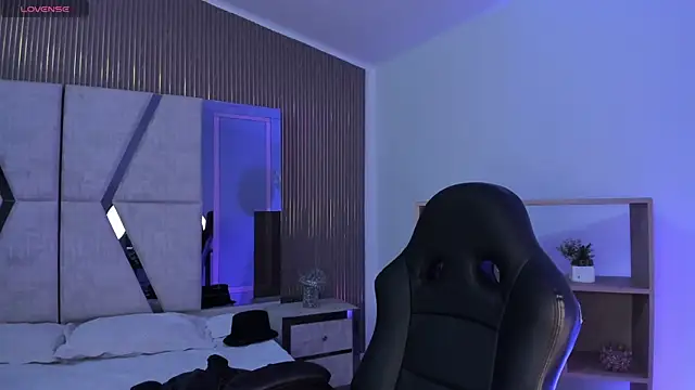 LiamDeep online show from 02-25-26, 08:19