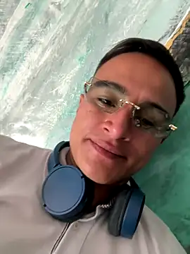 LiamDeep online show from 12-17-25, 06:24