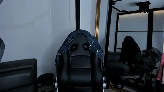 LiamDeep online show from 10-08-25, 08:20