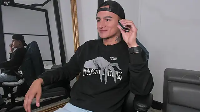 LiamDeep online show from 09-30-25, 04:57