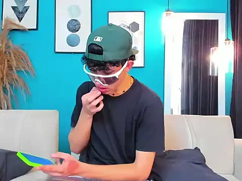 Marcus and Tony online show from 03-08-26, 03:21