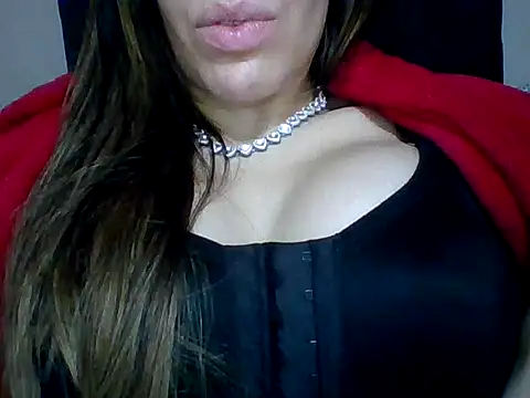 Snapshot of Yasleal chatting on 04-12-26, 02:48 Yasleal online show from 04-12-26, 02:48