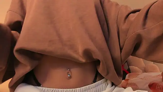 SunshineLizzy online show from 11-19-25, 12:38