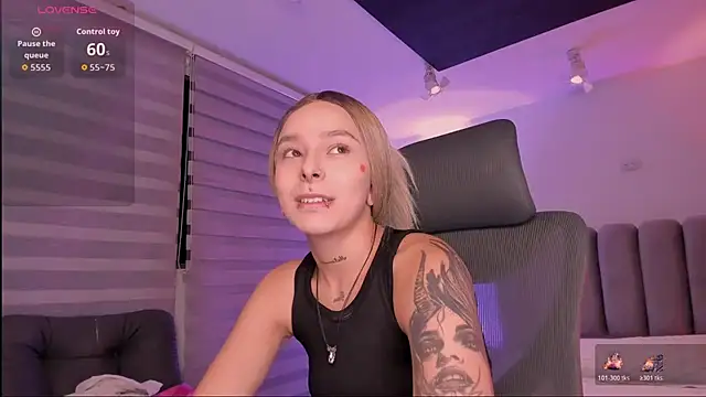 SkyThompson online show from 11-16-25, 05:12