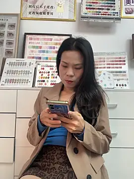 Baby-mmm online show from 12-23-25, 04:12