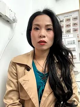 Baby-mmm online show from 11-19-25, 05:40