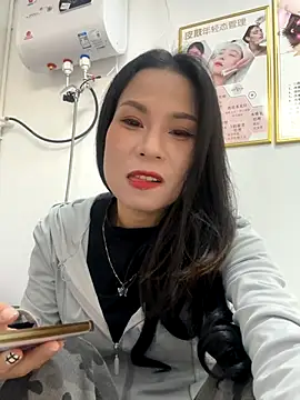 Baby-mmm online show from 10-23-25, 04:11