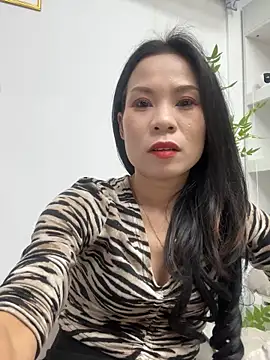 Baby-mmm online show from 10-27-25, 09:21