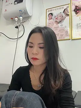 Baby-mmm online show from 11-15-25, 01:15