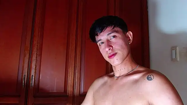 rowanbigboy23 online show from 09-10-25, 02:21