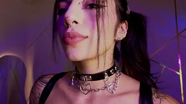 Hollyxx  online show from 02-04-26, 11:33