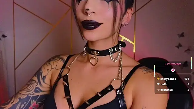 Hollyxx  online show from 10-04-25, 05:42