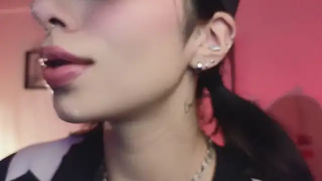 Hollyxx  online show from 04-23-26, 03:02