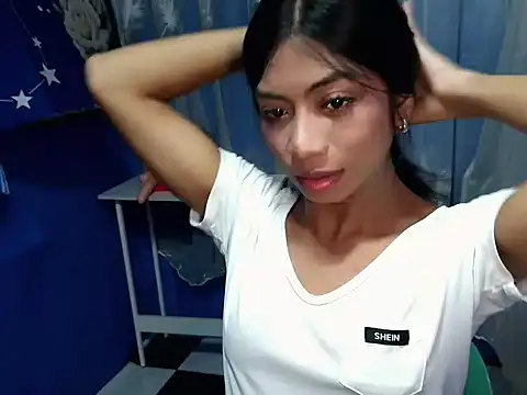 Snapshot of Kayra_Slut122 chatting on 09-22-25, 03:45 Kayra Slut122 online show from 09-22-25, 03:45