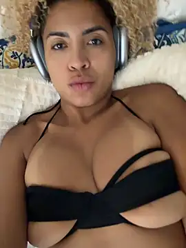 bobbiebbb online show from 02-08-26, 05:43