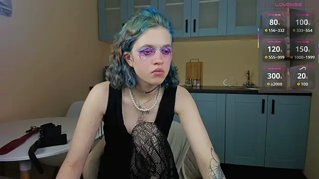 NoelleGothicShadow online show from 01-17-26, 05:55