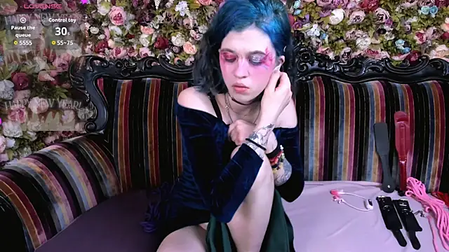 NoelleGothicShadow online show from 01-07-26, 10:48