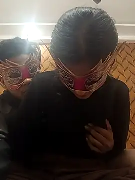 romantic couple1 online show from 11-23-25, 01:48