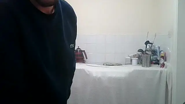 Snapshot of scottishcouple2002 chatting on 10-14-25, 10:42 scottishcouple2002 online show from 10-14-25, 10:42