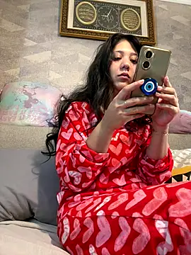 PrincessYYara online show from 10-11-25, 07:42