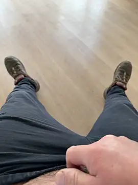 Snapshot of camboys_poyraz chatting on 02-15-26, 11:09 camboys poyraz online show from 02-15-26, 11:09