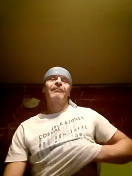 Snapshot of Kuba_Gd chatting on 10-21-25, 12:04 Kuba Gd online show from 10-21-25, 12:04