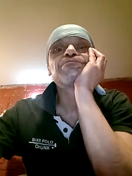 Snapshot of Kuba_Gd chatting on 10-09-25, 06:14 Kuba Gd online show from 10-09-25, 06:14